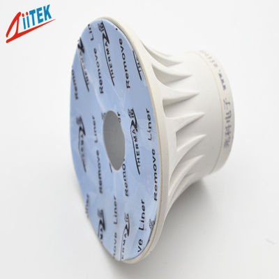 reemisor de isofrecuencia termal ultra suave TIF100-50-05E del azul 5,0 W/mK con la hoja adhesiva -50 de la goma de silicona de la capa a 200℃