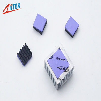 La alta superficie de la viscosidad realiza el PWB del sello/la CPU/el cojín conductor termal violeta llevado -50 del silicón 2W a 200℃